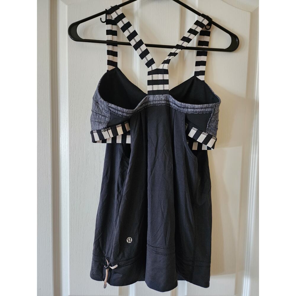 Lululemon Rest Less Tank Black White Striped Y-Back Built-In Bra Size 8 - Picture 2 of 8